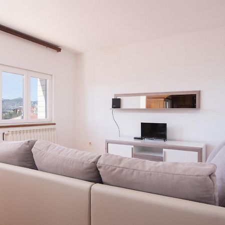 Apartman Josipa โตรกีร์ ภายนอก รูปภาพ